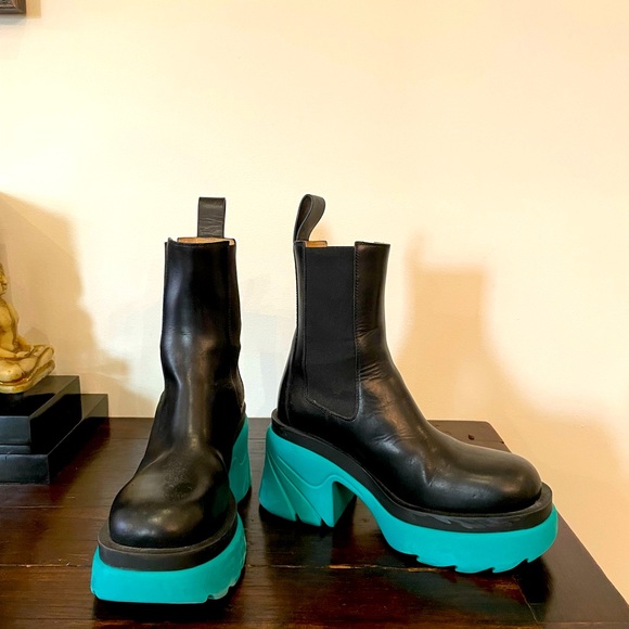 BOTTEGA VENETA Calfskin The Flash Chelsea Boots SIZE 37 - Picture 4 of 4